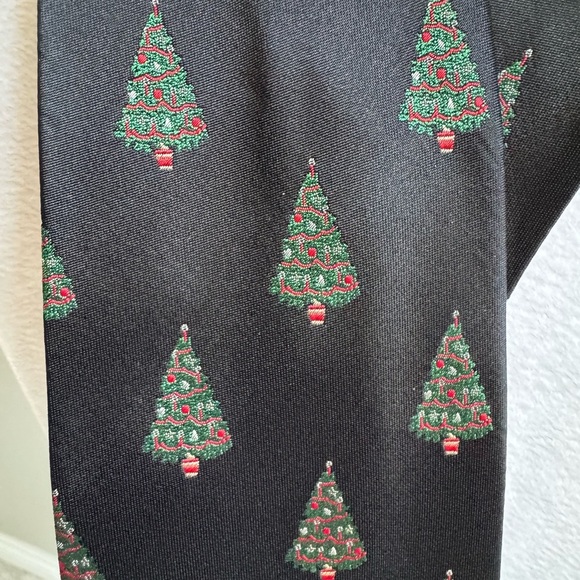 Holidays Christmas Tree Black Tie - Picture 2 of 3